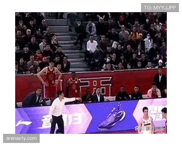 篮球双方犯规如何界定，裁判判罚依据与球权转换规则详解